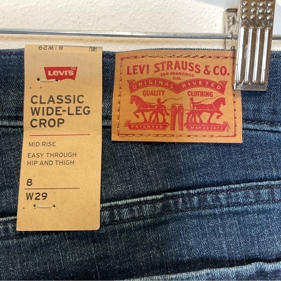 Levis Classic Wide Leg Crop NWT Size 8/29 - Picture 11 of 13